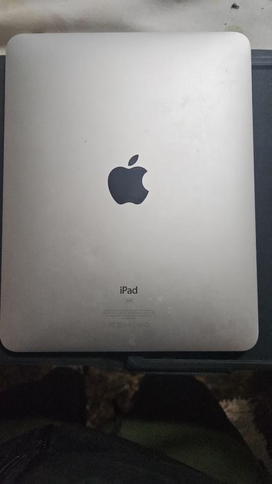 Vendo iPad sem carregador!