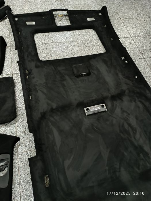 Tecto em Alcântara BMW E46 Touring com pilares
Em excelente estado.
P