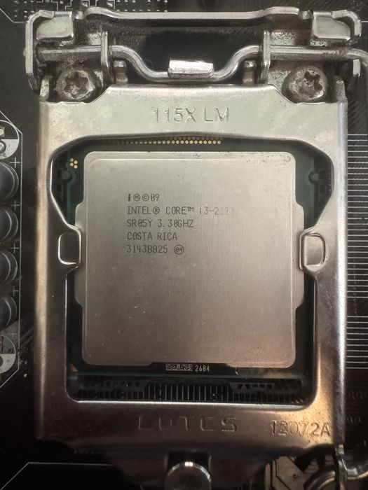 Комплект материнська плата, процессор та оперативна память