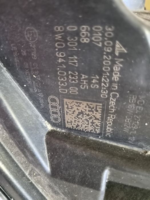 Lampa przednia lewa Audi A4 B9 8W0.941.033D