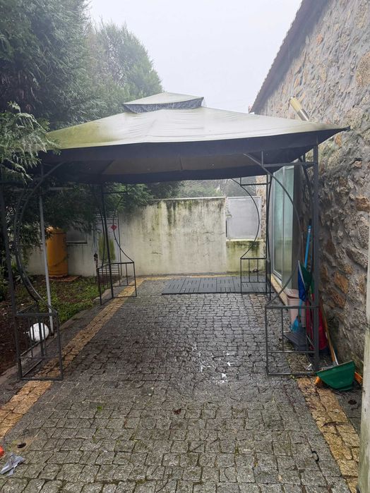 Arrendo moradia T1 com espaço exterior