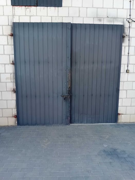 Bramy garażowe używane