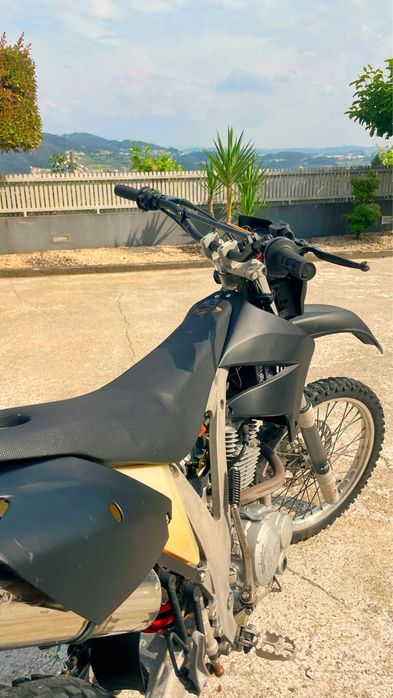 AJP PR3 125 2011