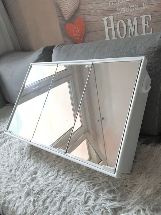 SZAFKA Z LUSTREM  łazienkowa do łazienki plastikowa biała wisząca