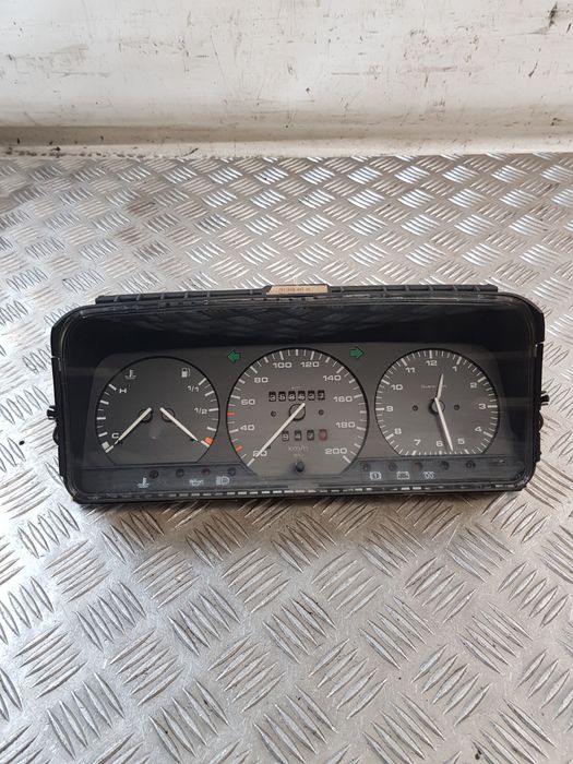 Licznik 701919033Dk Vw T4 1.9D Europa