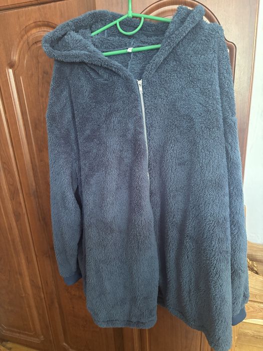 Теплюща і мякуща кофта. ОГ 150см