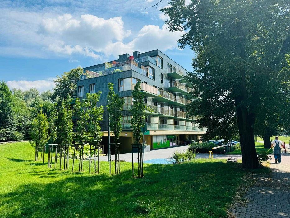 Apartament Premium 55 m.kw. ul. Świtezianki 2, Centrum przy Wiśle, widok z okien dużo zieleni