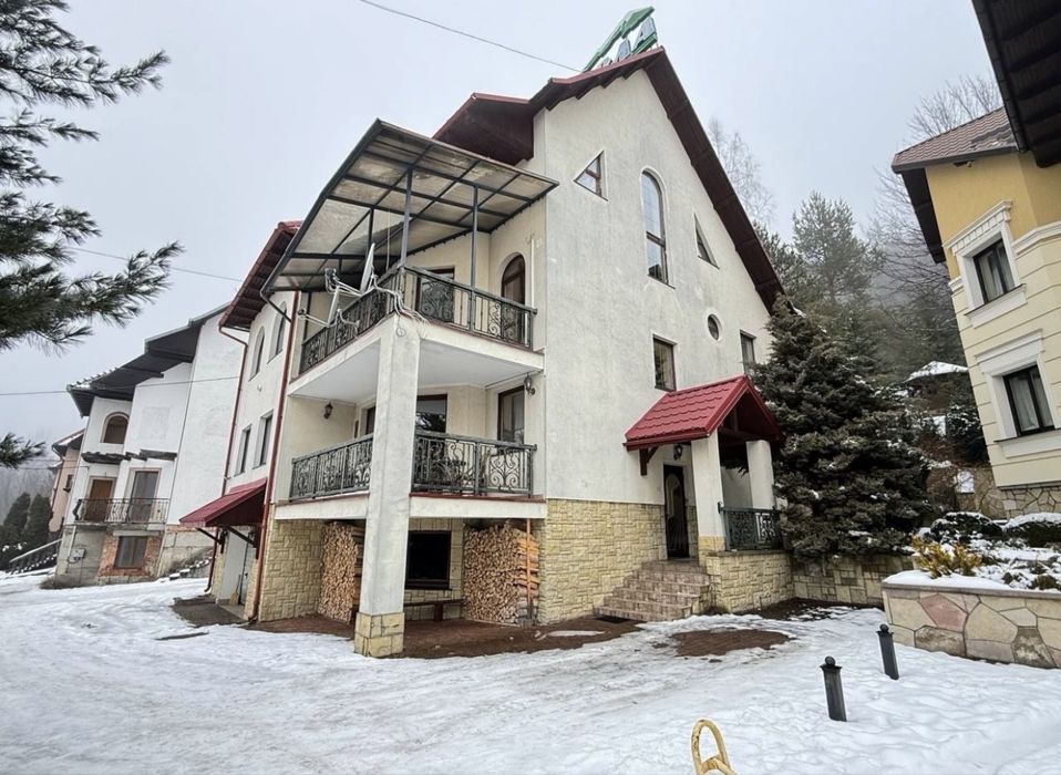 Продаж прибуткового готельного комплексу у серці Карпат — м. Яремче!