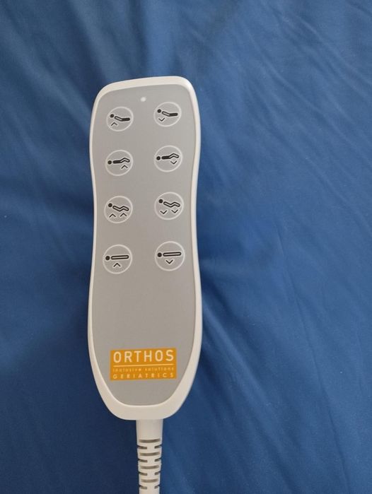 Cama articulada praticamente nova