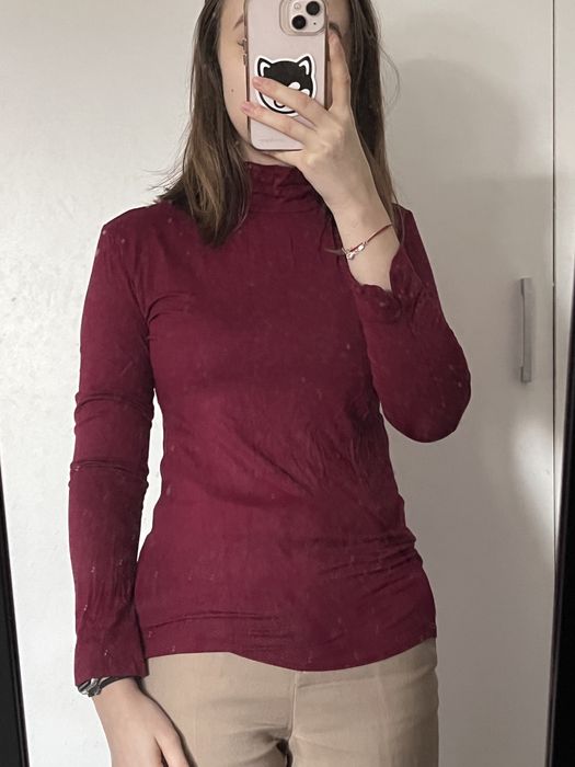 Bordowa bluzka z golfem