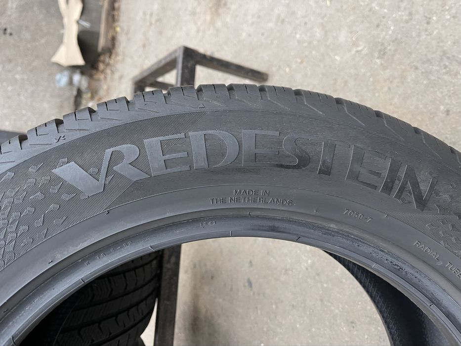 Шини 235/55/17 Vredestein Quatrac 5 всесезонні 2шт