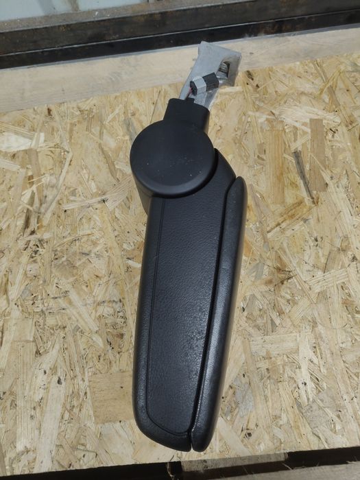 Podłokietnik audi a4 b7