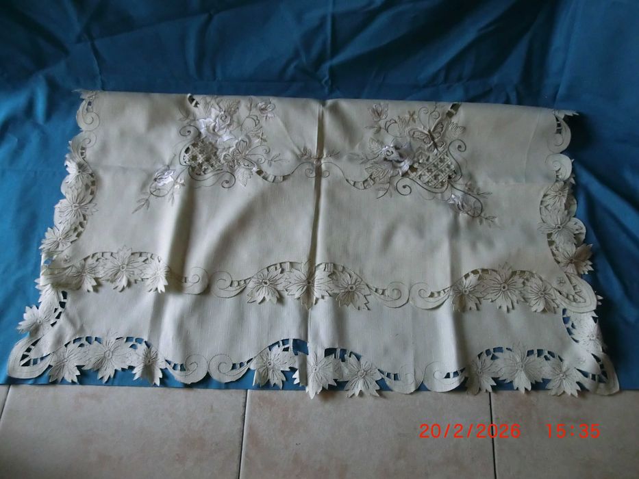Colcha de Lã feita à mão. C/ Oferta de  4 Panos.