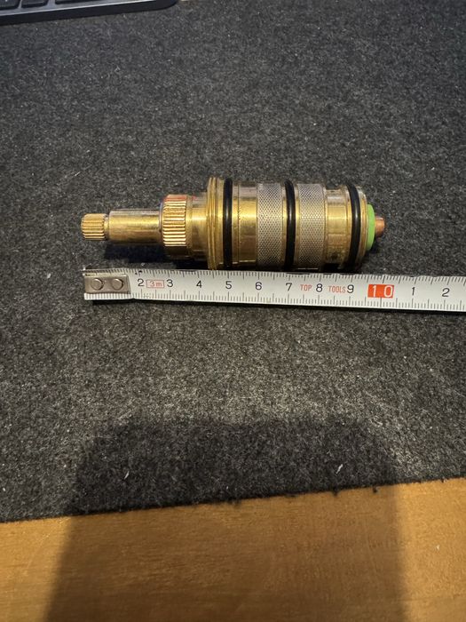 Głowica termostatyczna do baterii 10cm