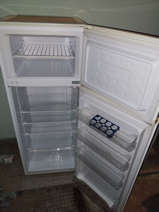Candy Refrigerator505954069309050881