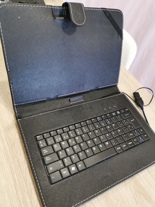 Capa Teclado para tablet