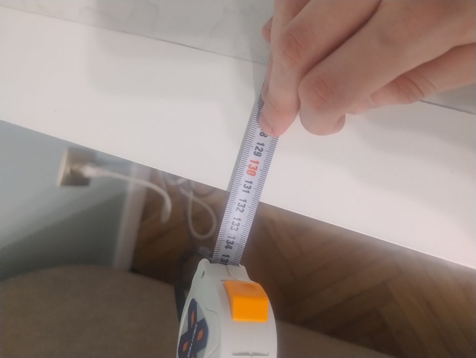 rezerwacja Biurko Ikea 130 cm x 58 cm x 75 cm