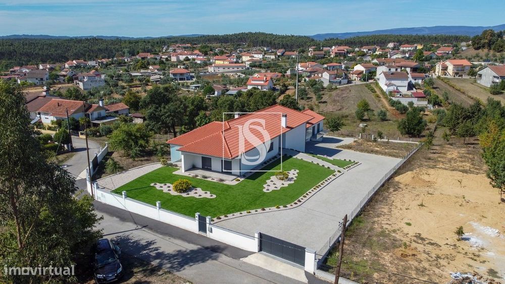 Moradia Moderna Térrea no Freixo – Mortágua