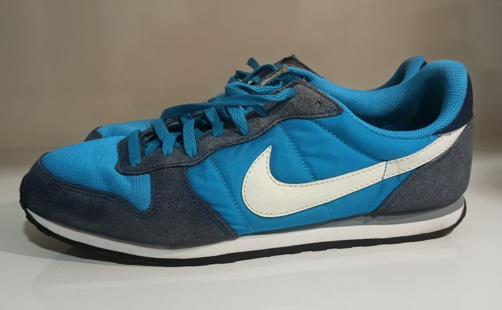 Nike Genicco - Homem 44