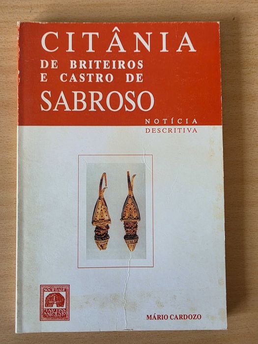 Book "Citânia de Briteiros and Castro de Sabroso" by Mário Cardozo