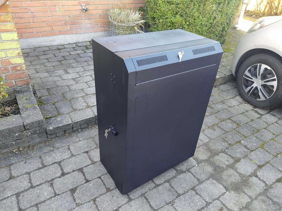 Startech Com Startech Rk830Walvs Stojak 8U Szafa Wisząca Serwerowa