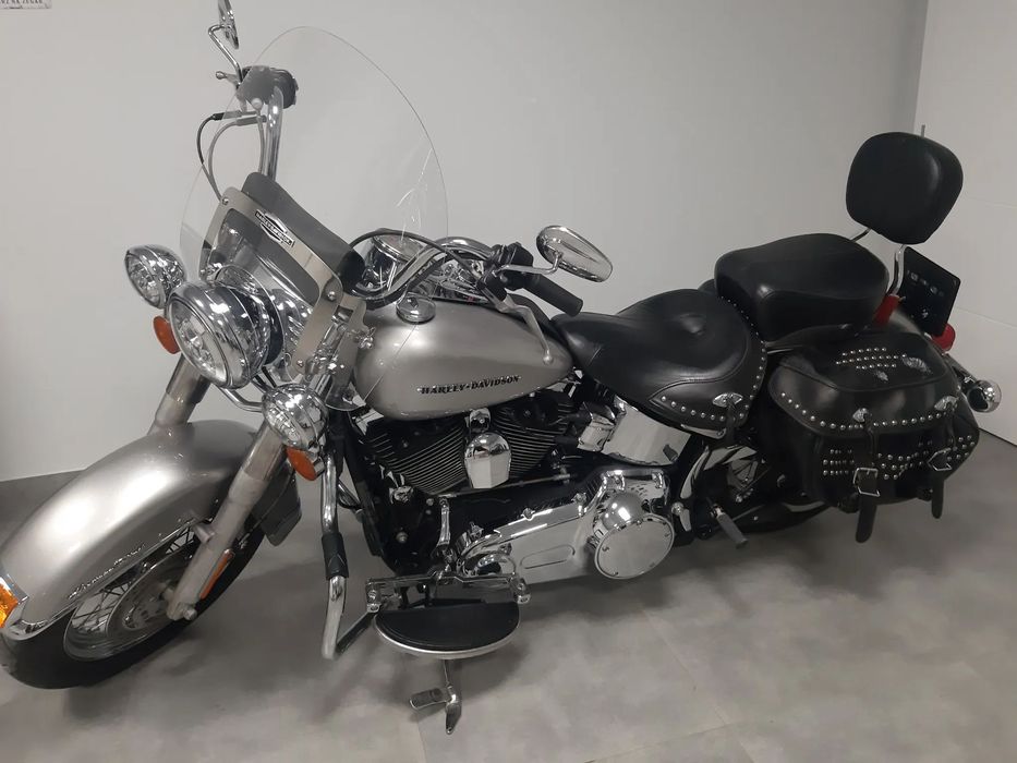 Harley-Davidson Softail Heritage Classic Harley Davidson Heritage FLSTC 2010r.