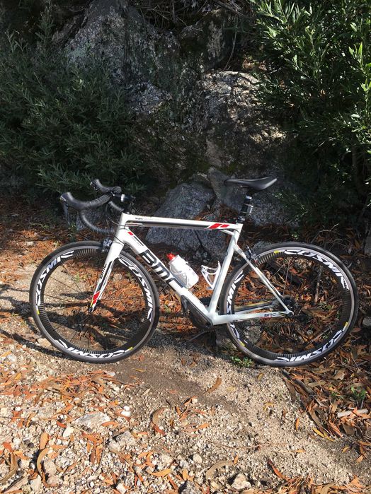 Vendo Bicicleta BMC de estrada em Carbono