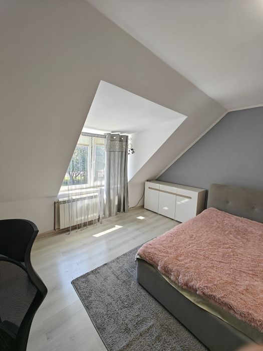 Продаж окремо стоячий будинок