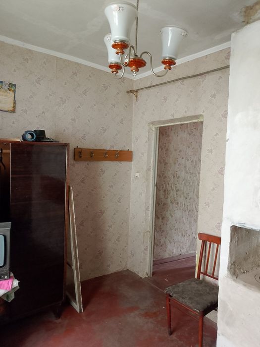 Продам частину будинку в місті Узин.