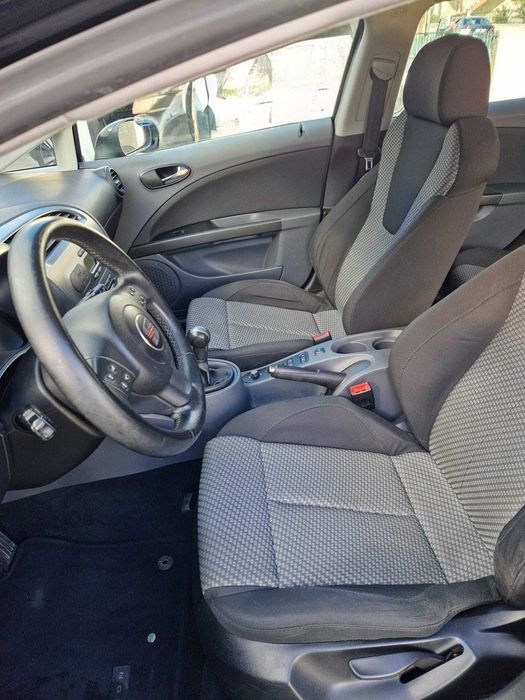 SEAT Leon — fotografia 8