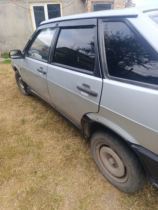 Продам автомобіль ваз-2109 2002 рік