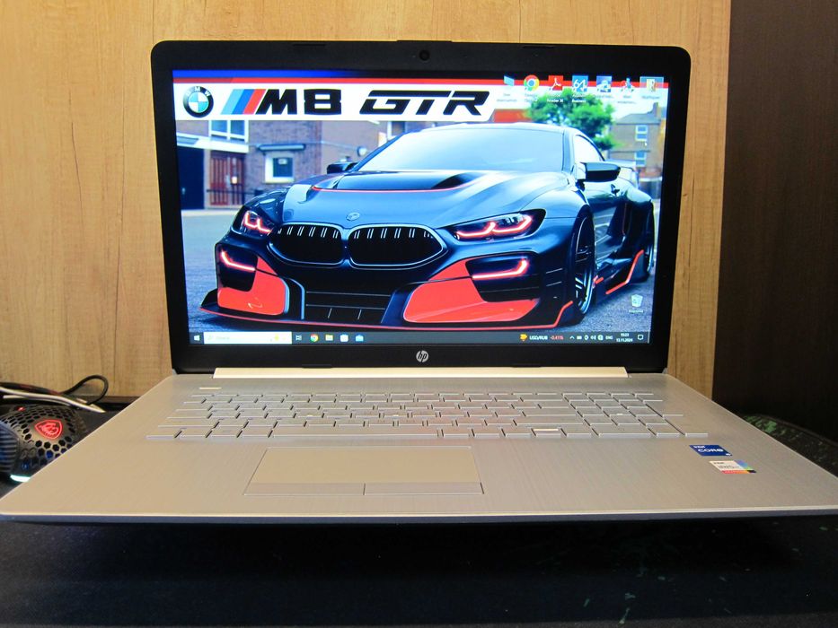 Hp Laptop 17 by4061nr/17.3" Full HD  /Intel Core I5 /Ram 16 gb DDR 4