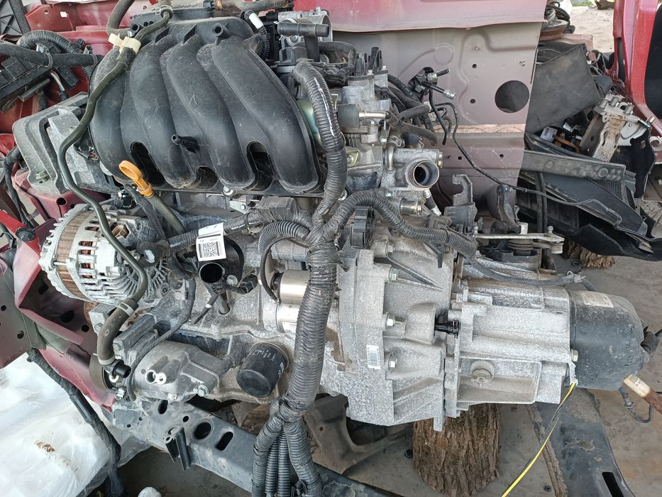 Двигатель Nissan Juke 1.6 бензин.