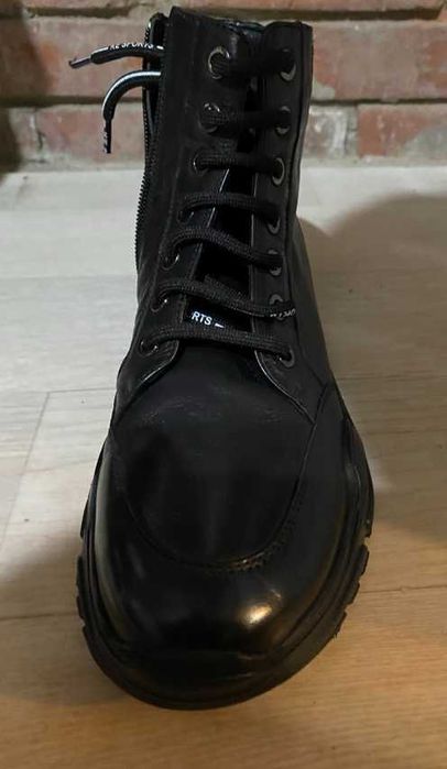 Жіноче взуття. Осінні чоботи. Ботікі.