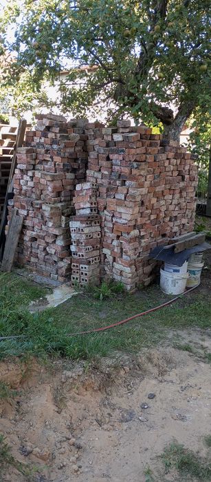 0,5zł  za  sztukę , Cegły z rozbiórki starego domu około 1/2 i 3/4 DUŻA  ilość