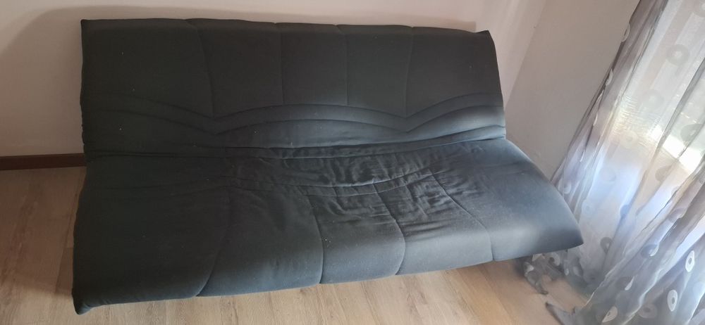 Sofá cama usado em bom estado