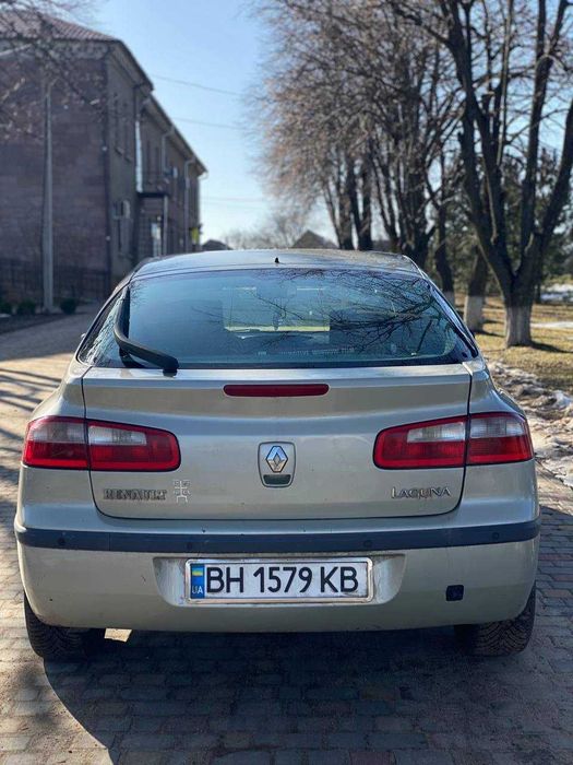 Renault Laguna 1.6, 2001 року