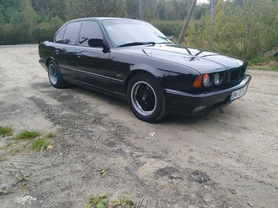 BMW E34  m50b25tu