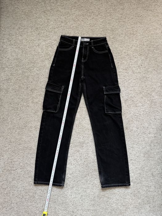 Czarne jeansy cargo