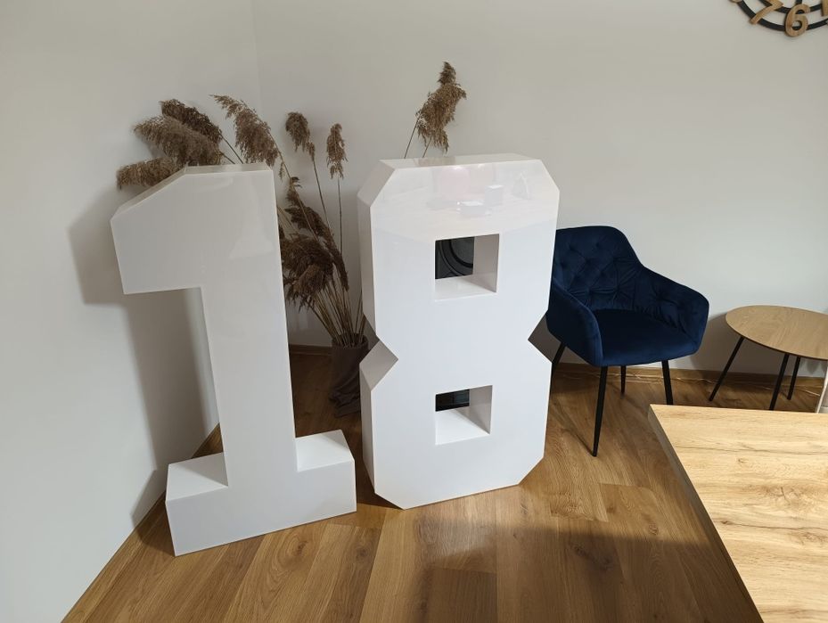 Wynajem cyfr 18 ( urodziny, roczek )