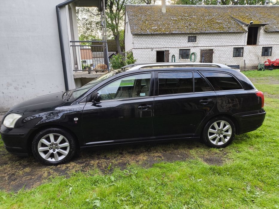 Toyota Avensis 2006 benzyna 2.0 kombi