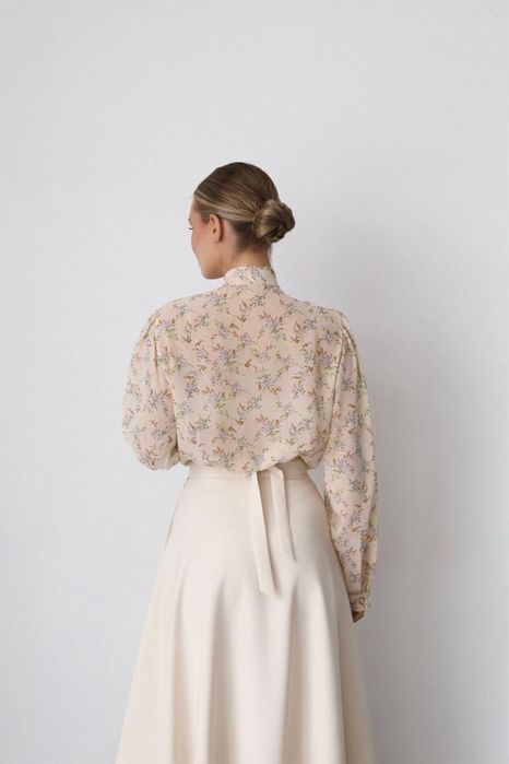 Блуза з бантом з шифону