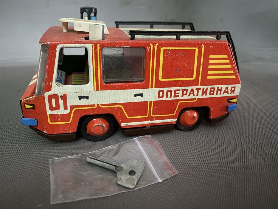 Игрушки ( ссср), машинки и пр.