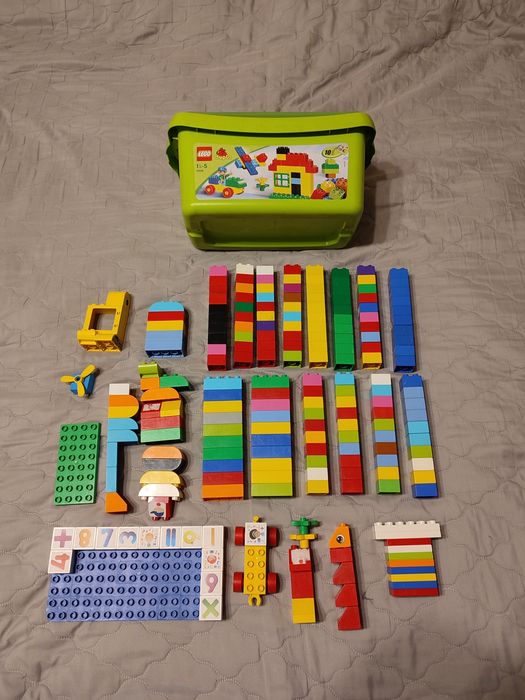 LEGO DUPLO kilka zestawów) 222 el. + gratis duża podstawka