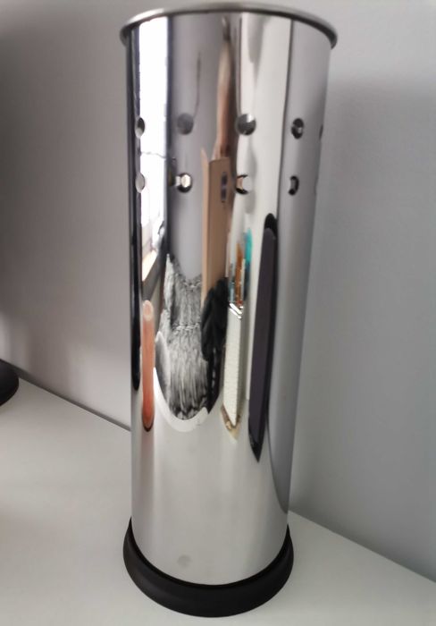 pojemnik na szczotkę do wc