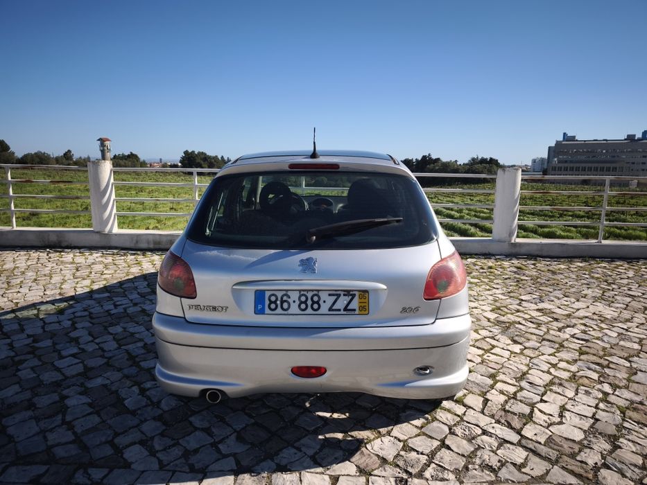 Peugeot 206 1.1 | Versão Black and Silver