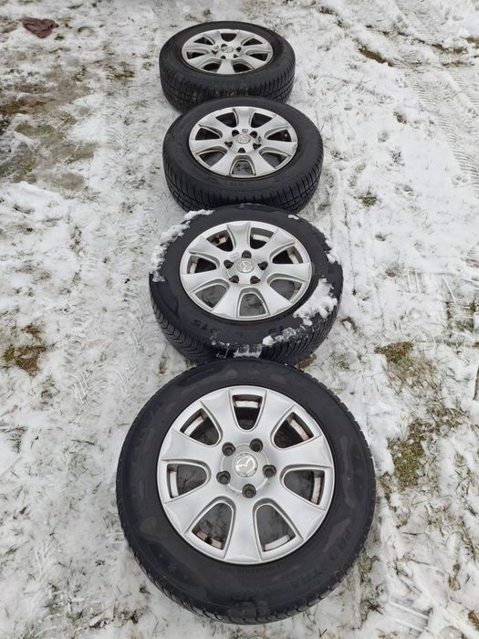 Mazda , alufelgi 195/65 R15 wraz z oponami zimowymi