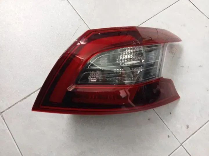 Farolim direito painel Peugeot 308 II / 9823728580
