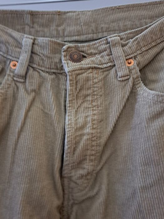 Calças Levis bombazina 31/34