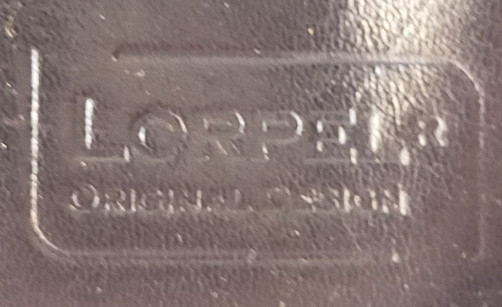 Carteira em pele preta